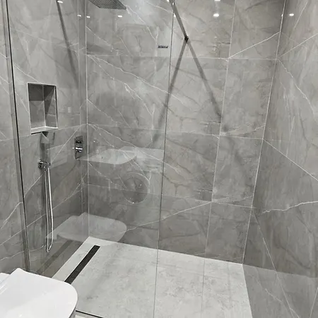 Sky Center * Тирана