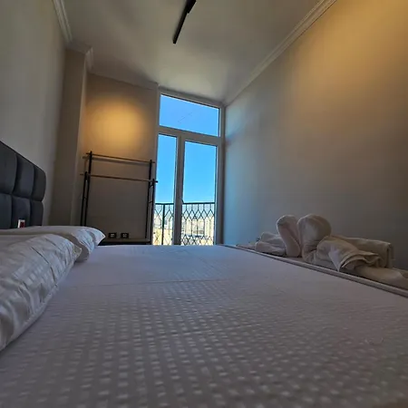 Sky Center Apartment *