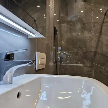 Апартаменты Sky Center Тирана