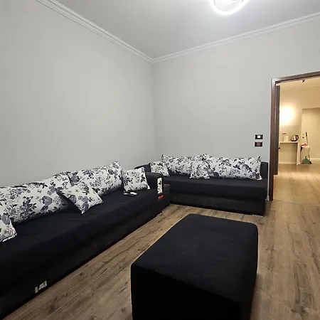 Sky Center Apartment *