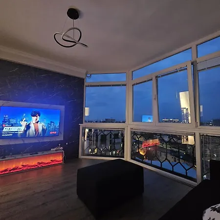 Sky Center טיראנה